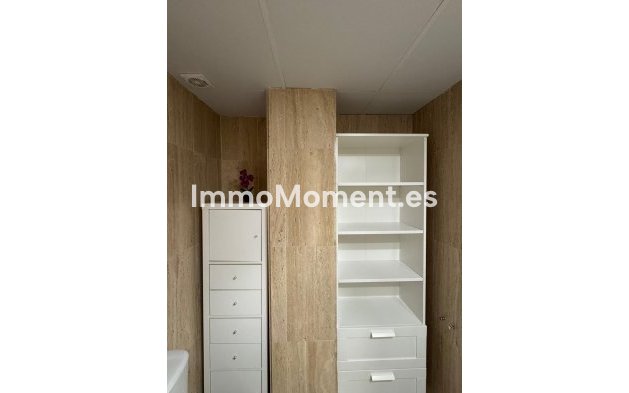 Resale - Apartment - Marbella - Elviria
