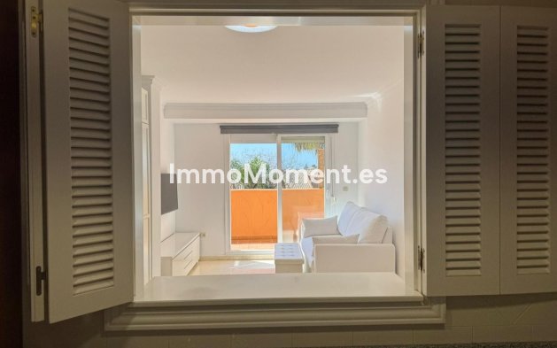 Resale - Apartment - Marbella - Elviria