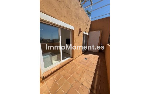 Resale - Apartment - Marbella - Elviria