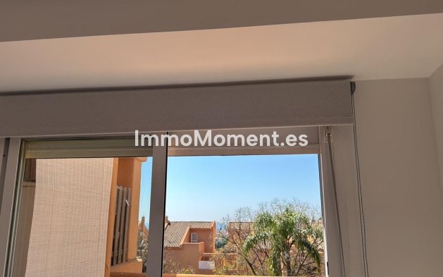 Resale - Apartment - Marbella - Elviria