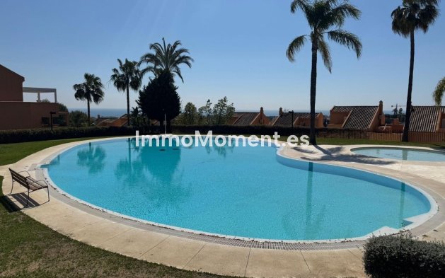 Resale - Apartment - Marbella - Elviria