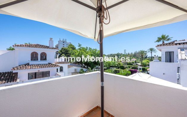 Reventa - Adosado - Estepona  - Cancelada
