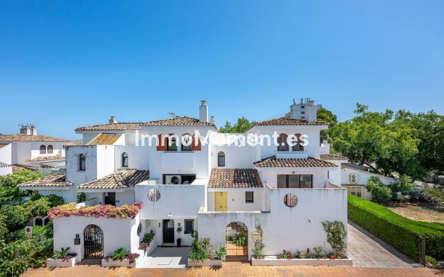 Reventa - Adosado - Estepona  - Cancelada