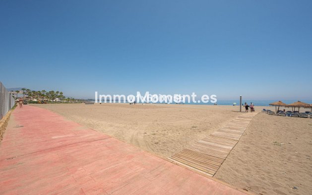 Reventa - Adosado - Estepona  - Cancelada