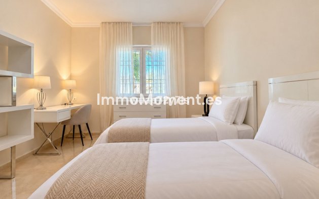 Wiederverkauf - Wohnung - Estepona  - El Presidente