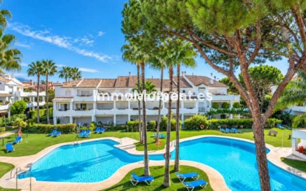 Wiederverkauf - Wohnung - Estepona  - El Presidente