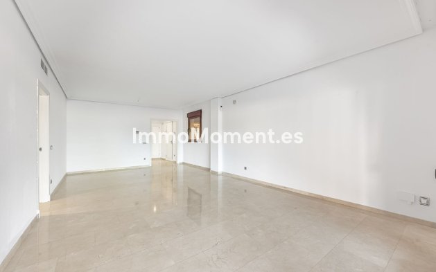 Reventa - Apartamento - Casares - Casares Centro