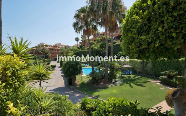 Wiederverkauf - Wohnung - Estepona  - Atalaya