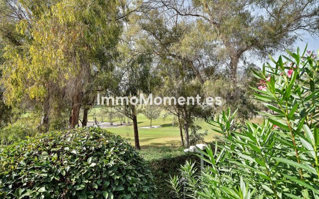 Wiederverkauf - Wohnung - Estepona  - Atalaya