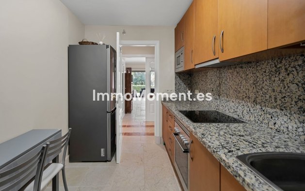 Wiederverkauf - Wohnung - Estepona  - Atalaya