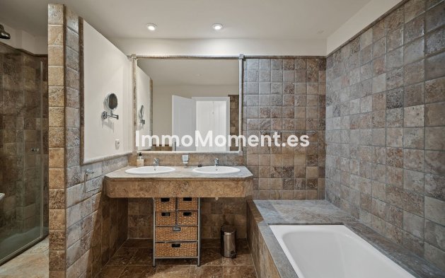 Wiederverkauf - Wohnung - Estepona  - Atalaya