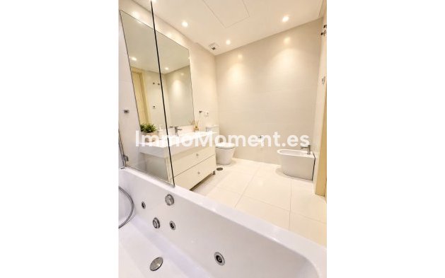 Resale - Apartment - Benahavís - Benahavís Centro