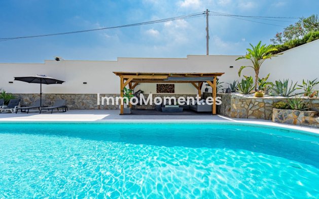 Wiederverkauf - Freistehende Villa - Orihuela Costa - Villamartín