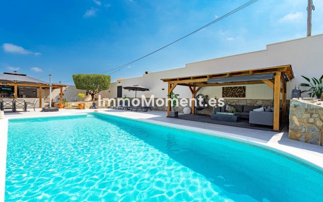 Wiederverkauf - Freistehende Villa - Orihuela Costa - Villamartín