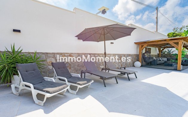 Wiederverkauf - Freistehende Villa - Orihuela Costa - Villamartín