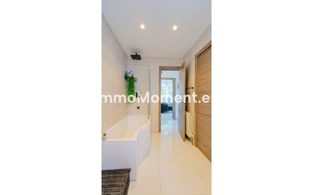 Wiederverkauf - Freistehende Villa - Orihuela Costa - Villamartín