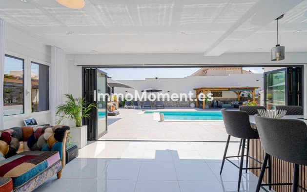 Wiederverkauf - Freistehende Villa - Orihuela Costa - Villamartín