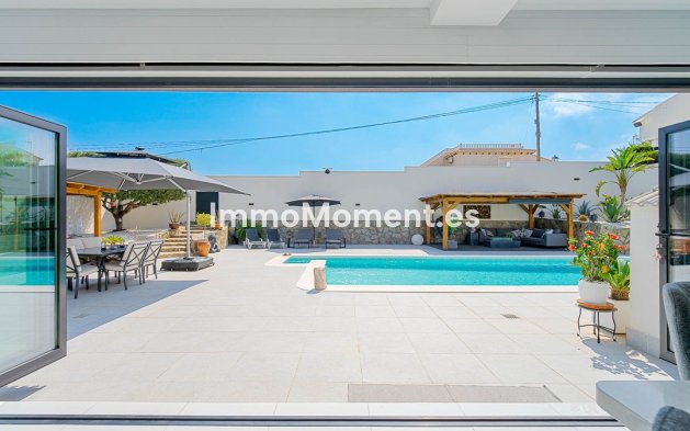Wiederverkauf - Freistehende Villa - Orihuela Costa - Villamartín