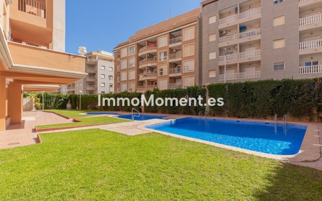 Resale - Apartment - Torrevieja - Playa de los Locos