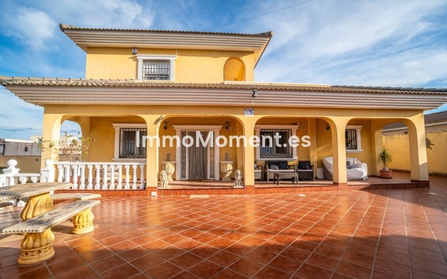 Wiederverkauf - Freistehende Villa - Torrevieja - Torrevieja Centro