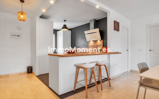 Resale - Apartment - Marbella - Marbesa
