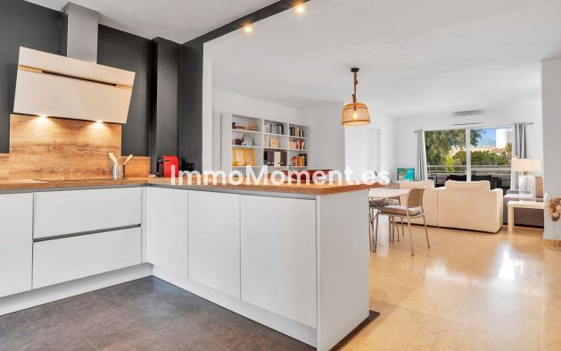 Resale - Apartment - Marbella - Marbesa