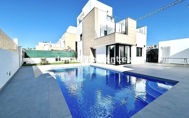 Reventa - Villa independiente - Guardamar del Segura - Urbanización El Raso
