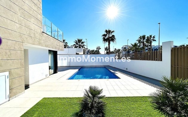 Reventa - Villa independiente - Guardamar del Segura - Urbanización El Raso
