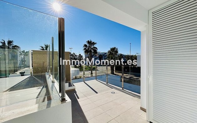 Reventa - Villa independiente - Guardamar del Segura - Urbanización El Raso