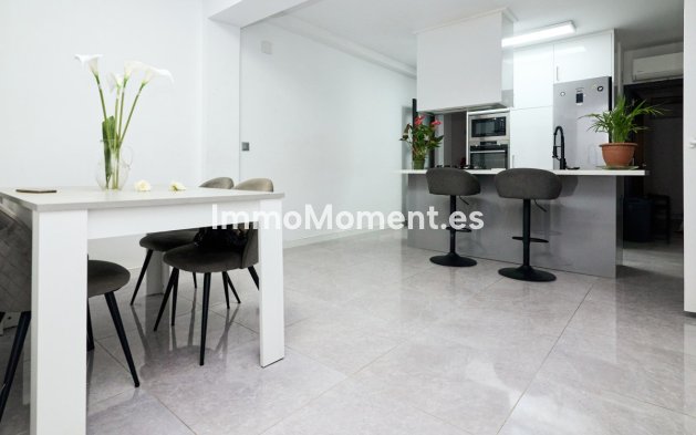 Resale - Apartment - Torrevieja - La Mata