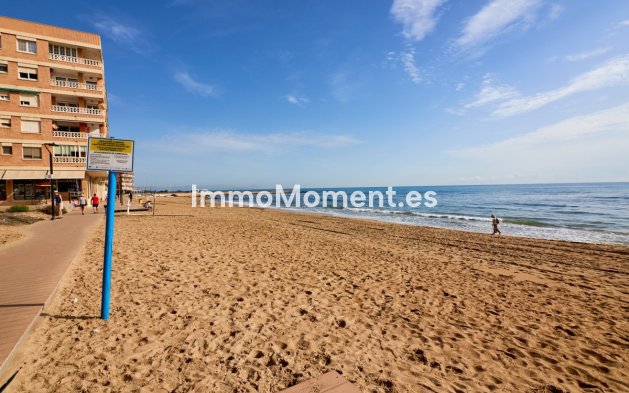 Resale - Apartment - Torrevieja - La Mata