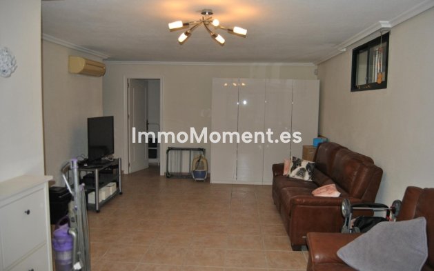Resale - Detached villa - Orihuela Costa