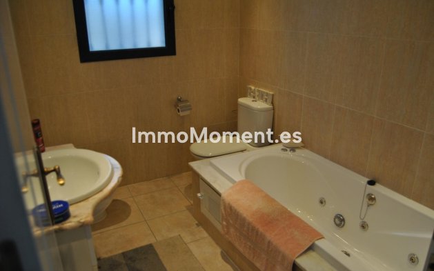 Resale - Detached villa - Orihuela Costa