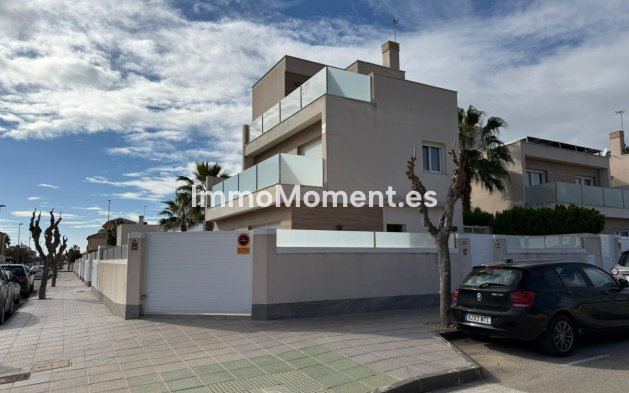 Resale - Detached villa - Pilar de la Horadada - Pilar de la Horadada Centro