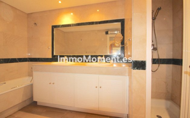 Wiederverkauf - Wohnung - Marbella - Bahía de Marbella