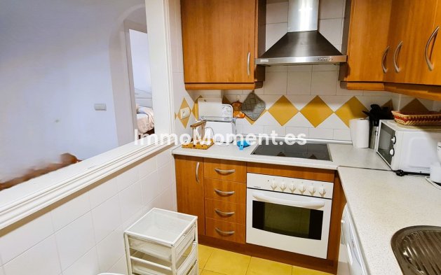 Resale - Apartment - Marbella - Elviria
