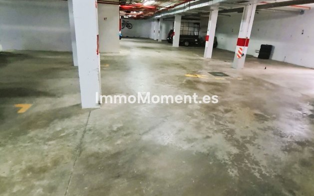 Resale - Apartment - Marbella - Elviria
