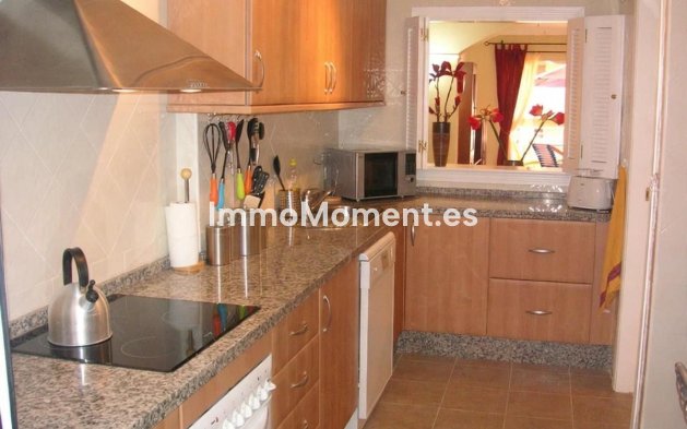Resale - Apartment - Marbella - Elviria