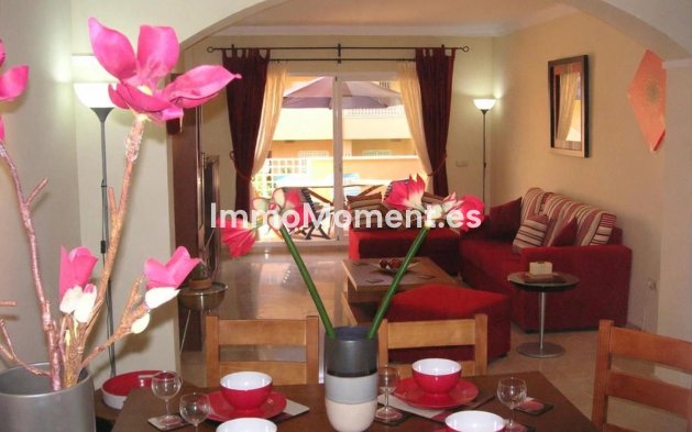 Resale - Apartment - Marbella - Elviria