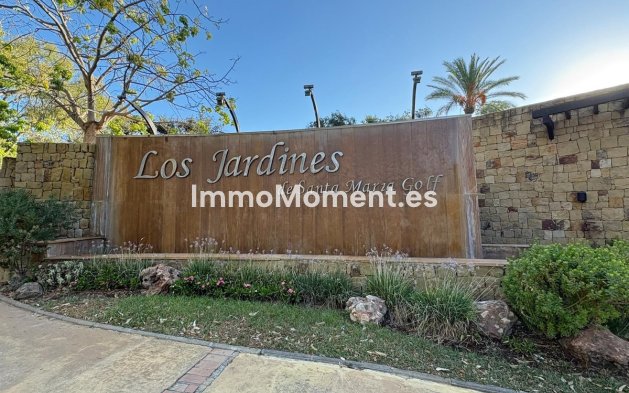 Resale - Apartment - Marbella - Elviria