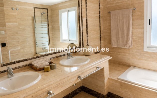 Resale - Apartment - Marbella - Sierra Blanca