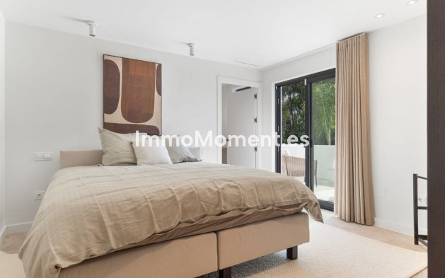 Resale - Detached villa - Marbella - Guadalmina Baja