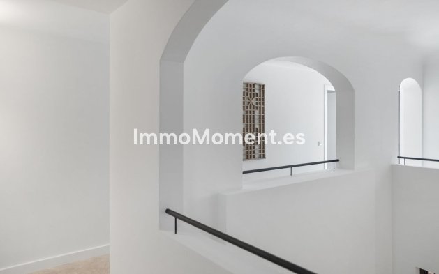 Resale - Detached villa - Marbella - Guadalmina Baja