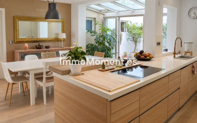 Resale - Detached villa - Estepona - Atalaya