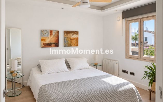 Resale - Detached villa - Estepona - Atalaya