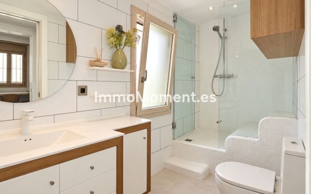 Resale - Detached villa - Estepona - Atalaya