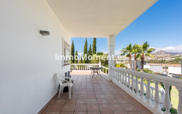 Resale - Detached villa - Estepona - Atalaya