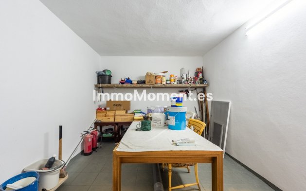 Resale - Detached villa - Estepona - Atalaya