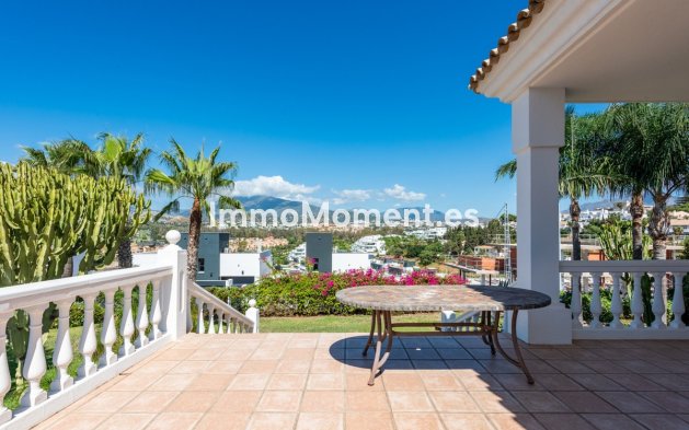 Resale - Detached villa - Estepona - Atalaya