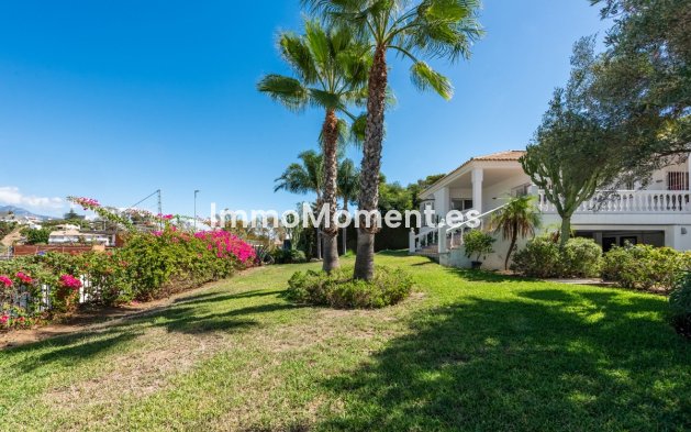 Resale - Detached villa - Estepona - Atalaya